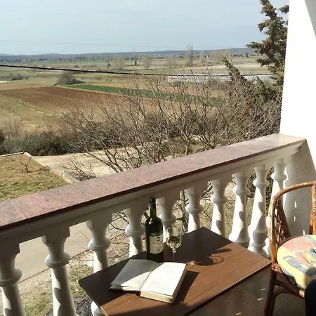 Fjaka - Biograd Na Moru *