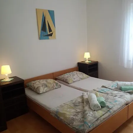 Fjaka - Biograd Na Moru *
